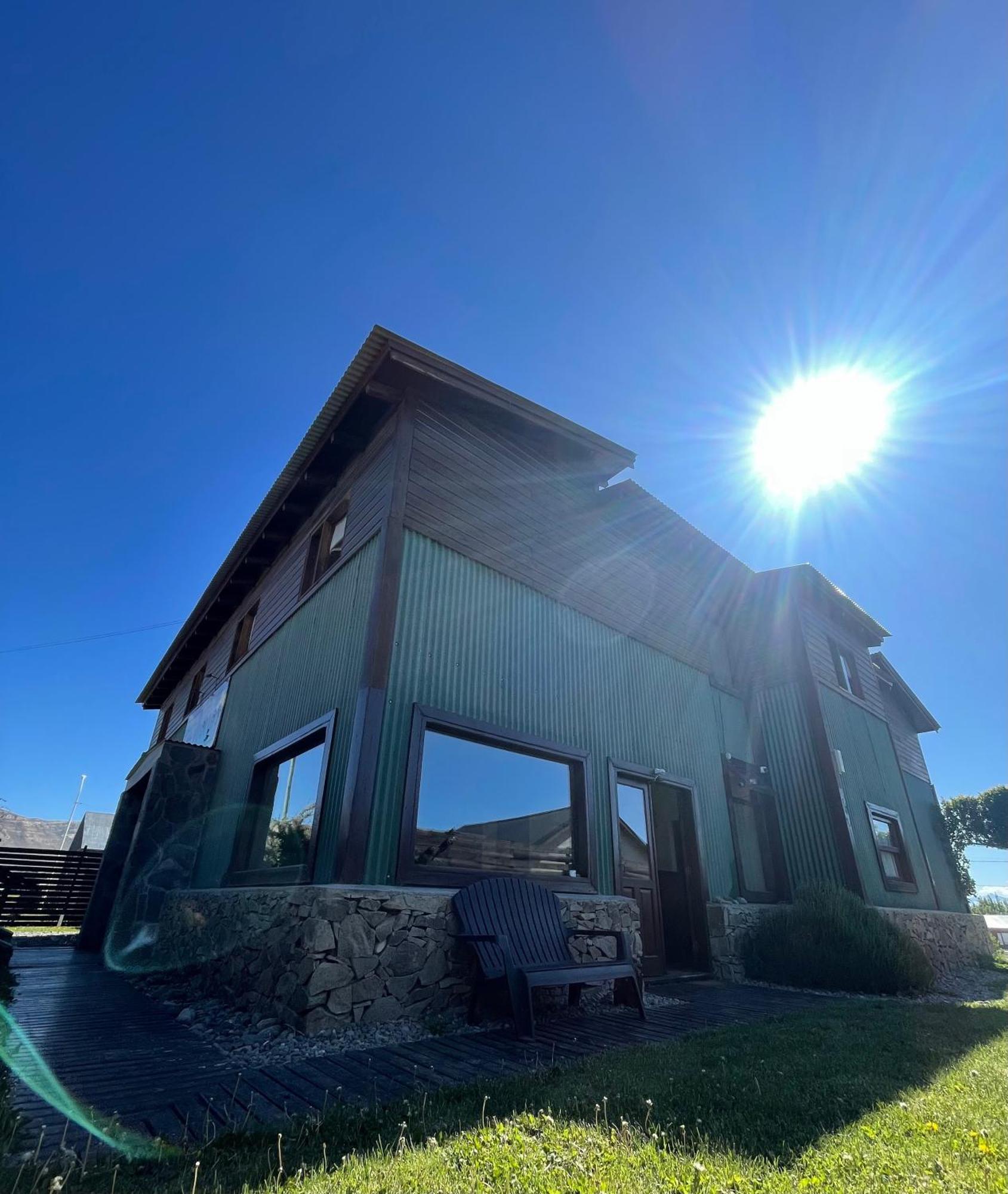 Hosteria Los Gnomos El Calafate Exterior photo